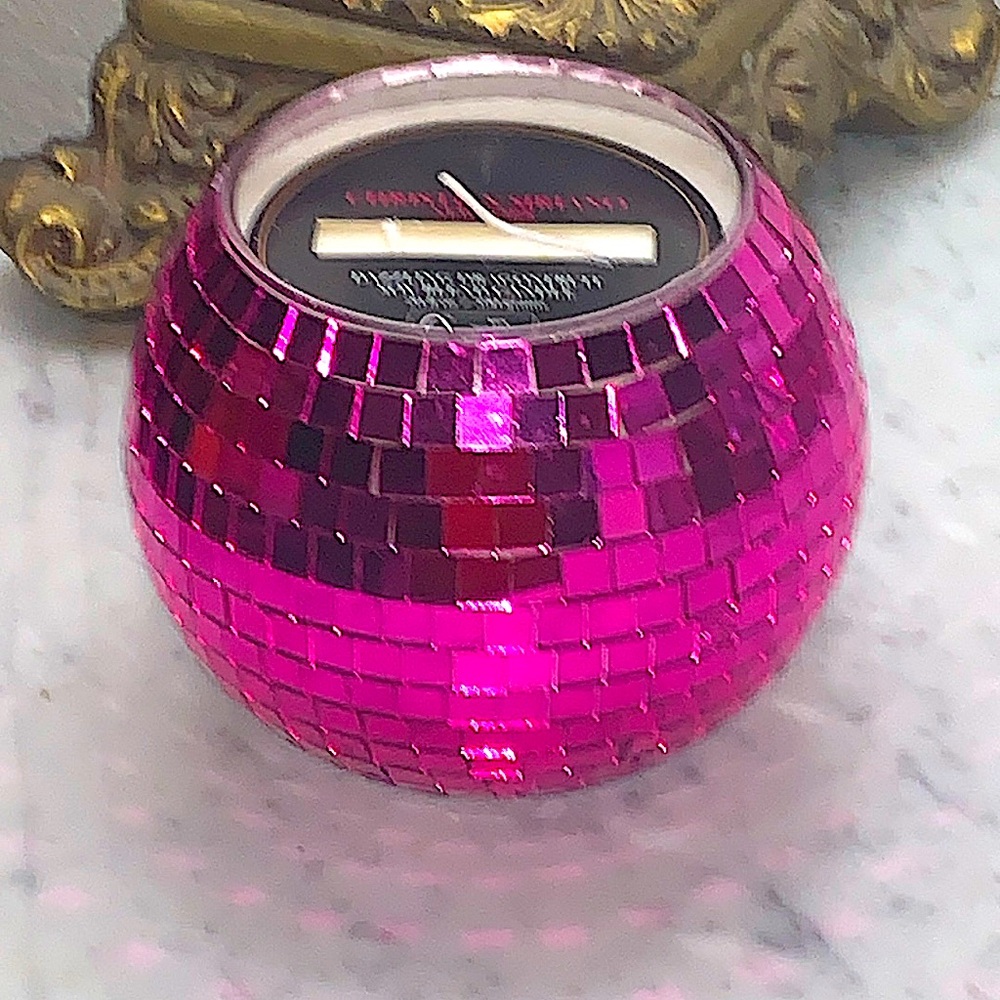 CHRISTIAN SIRIANO NEW YORK DAZZLING DRAGONFRUIT PINK DISCO 20.8oz 2 WICK NEW